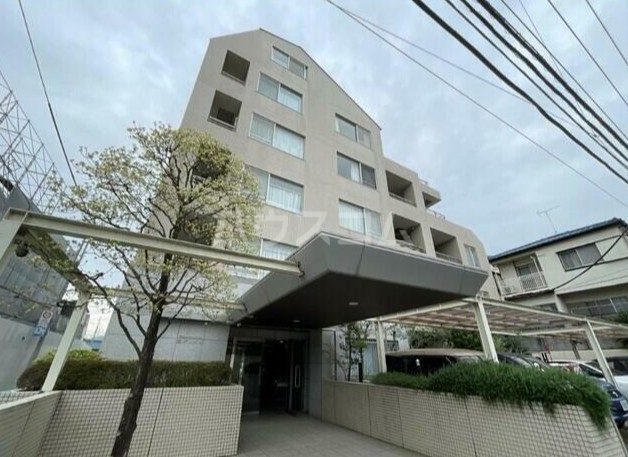 15/17 エントランス