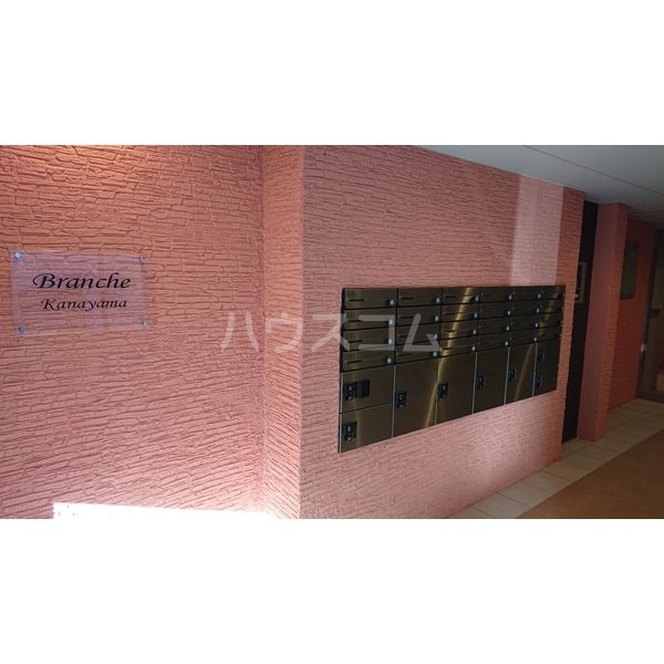 15/20 エントランス