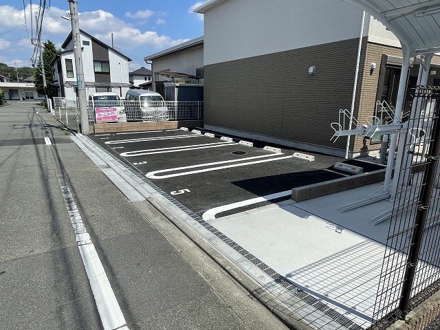 22/30 駐車場