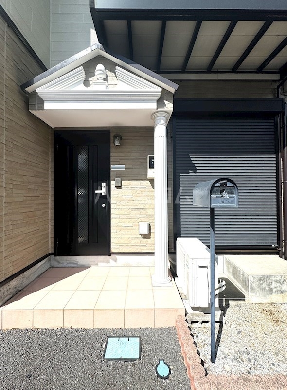 19/26 エントランス