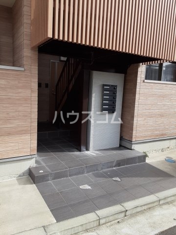 15/15 エントランス