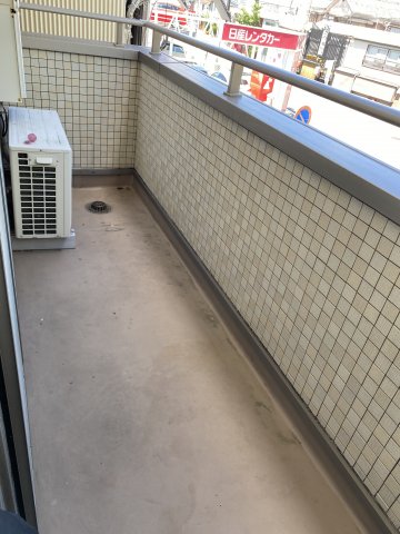 25/30 バルコニー