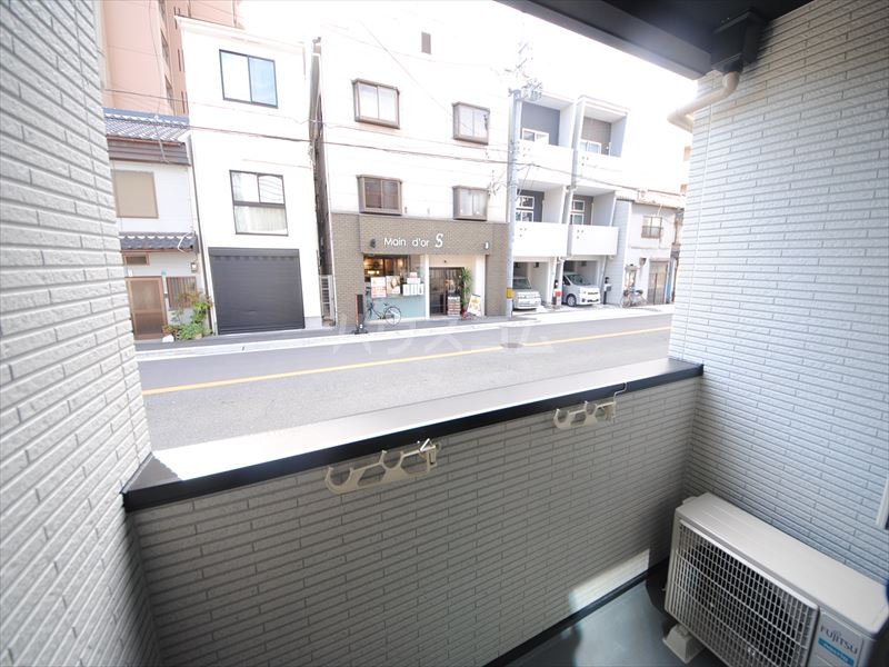 23/30 バルコニー