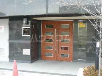 26/30 エントランス