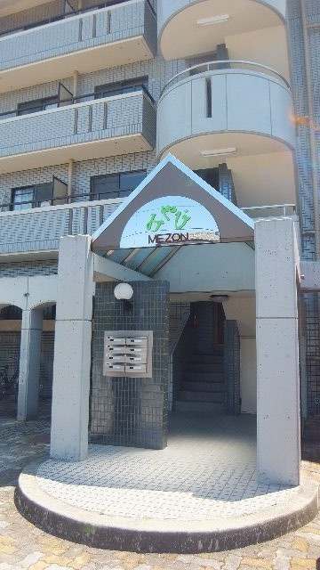 2/4 エントランス