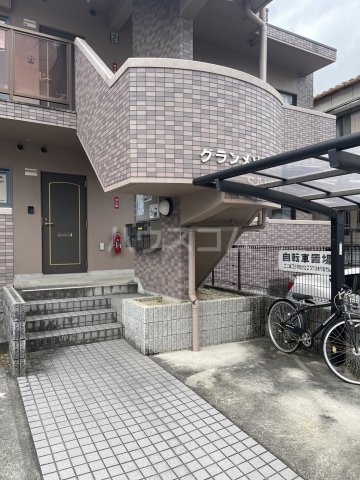 29/30 エントランス