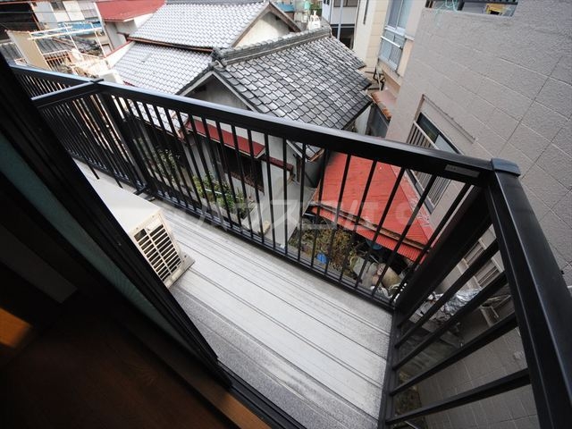 15/28 バルコニー