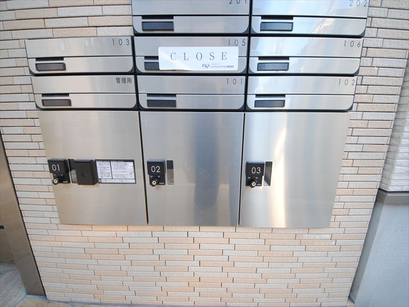 17/23 エントランス