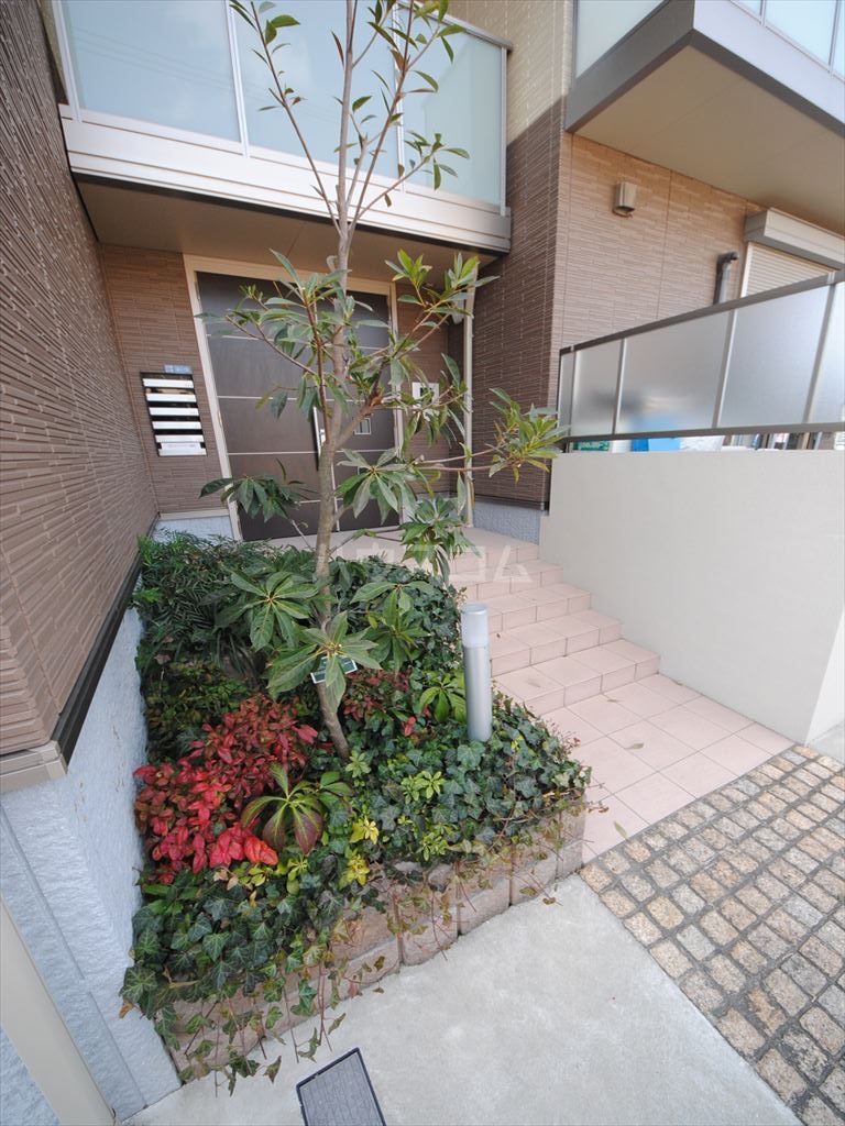 2/3 エントランス