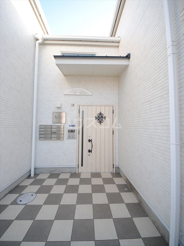 2/4 エントランス