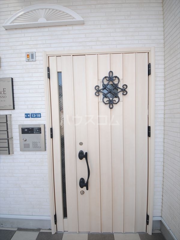 3/4 エントランス