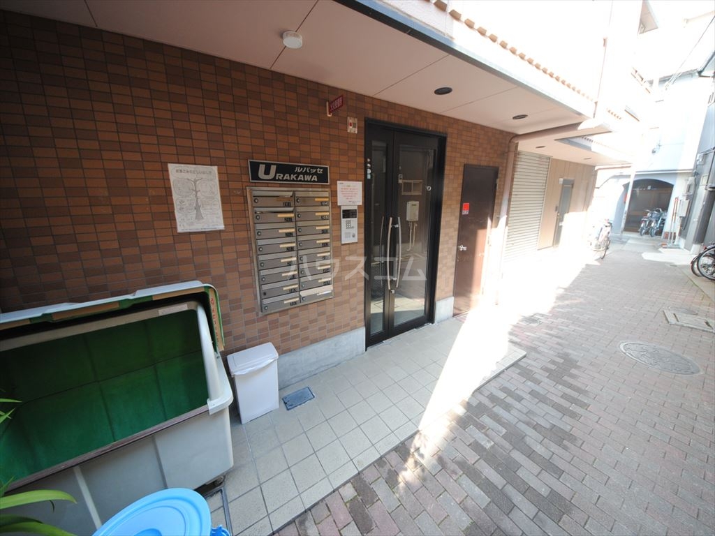 20/29 エントランス