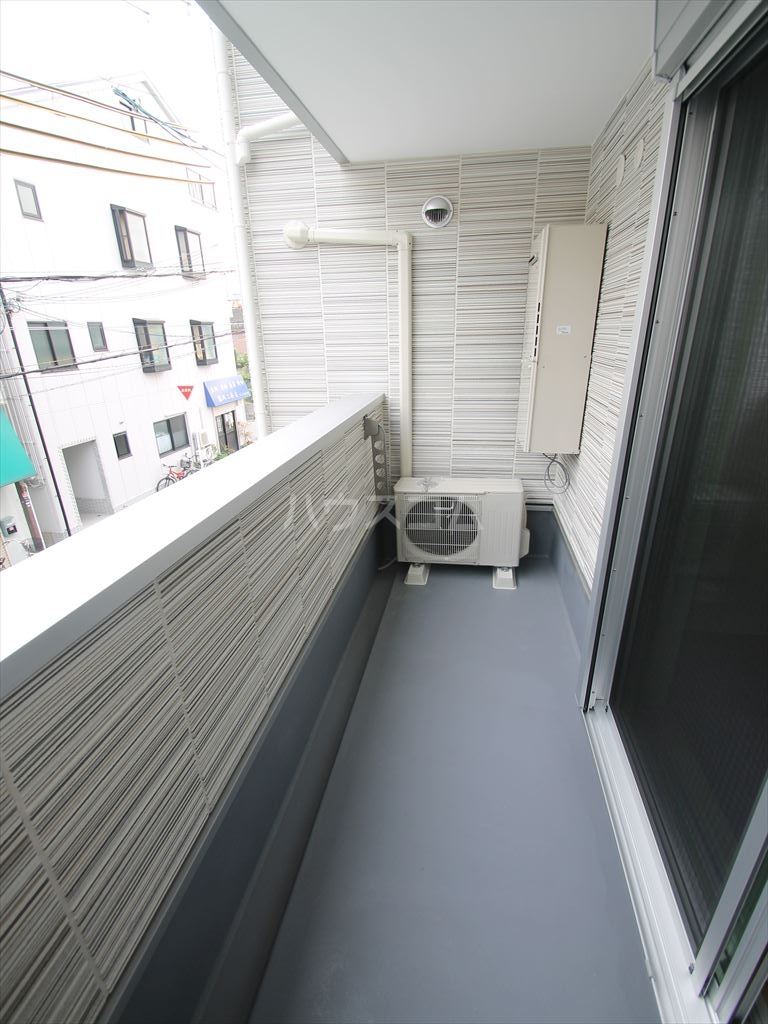 25/30 バルコニー