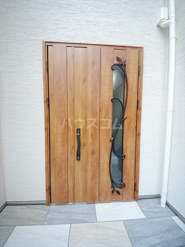 22/30 エントランス