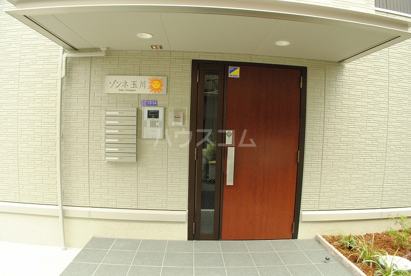 20/30 エントランス