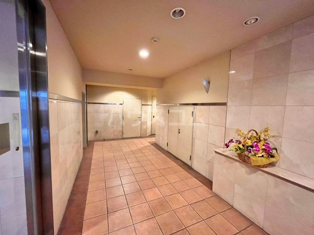 15/27 エントランス