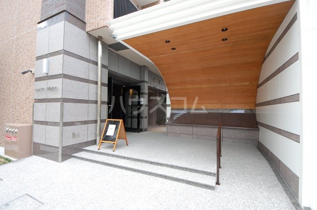 19/29 エントランス