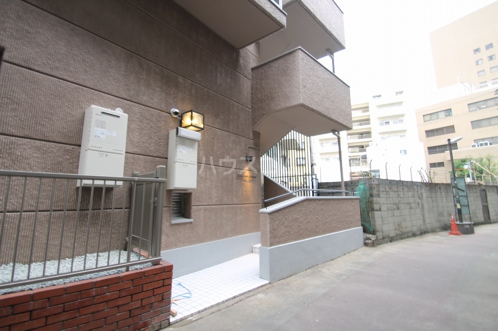 3/4 エントランス