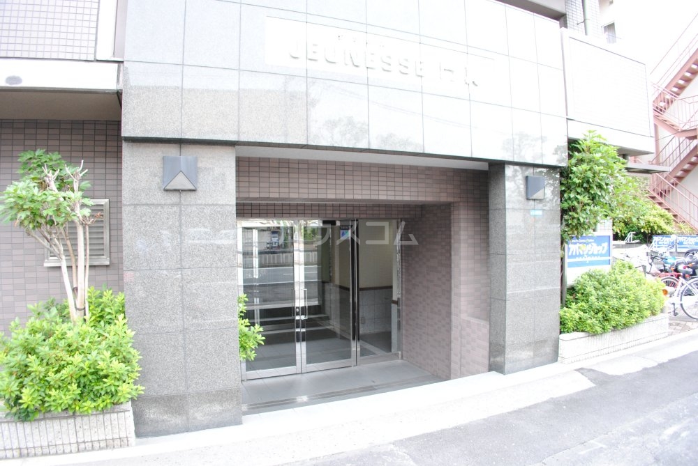 20/26 エントランス