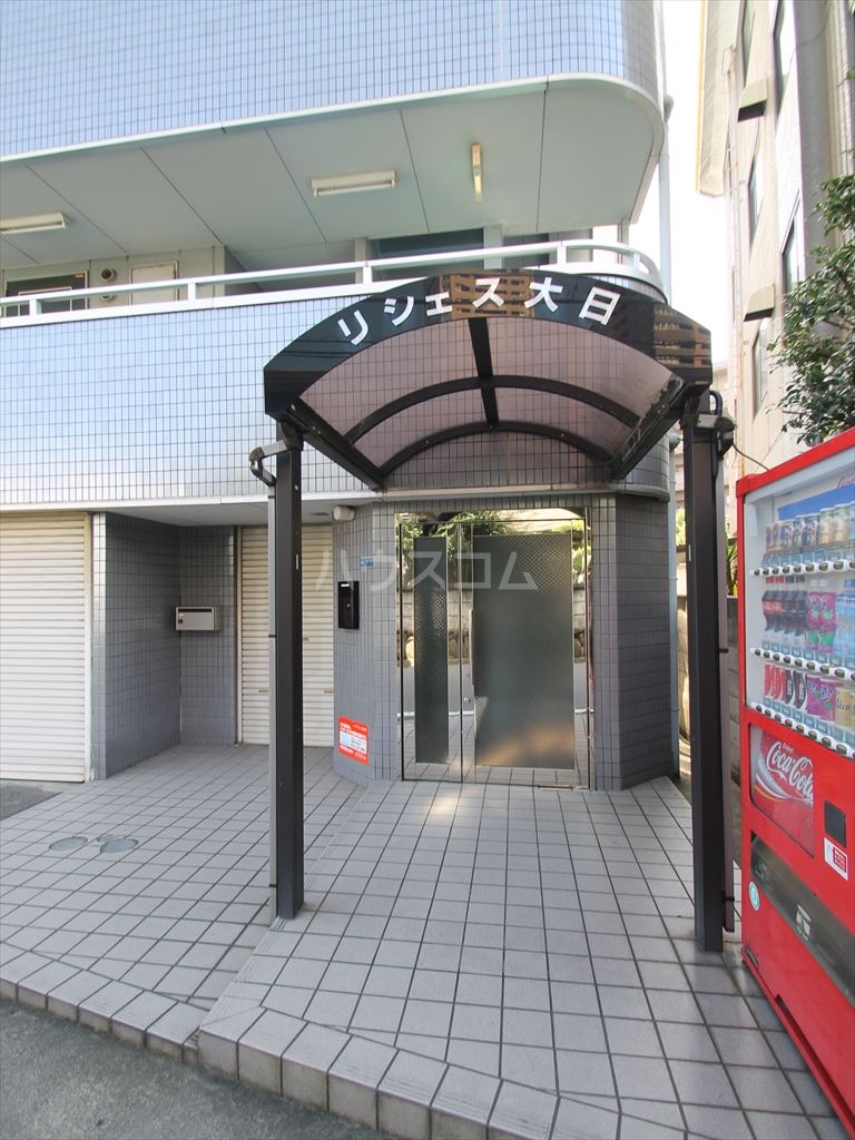 2/4 エントランス