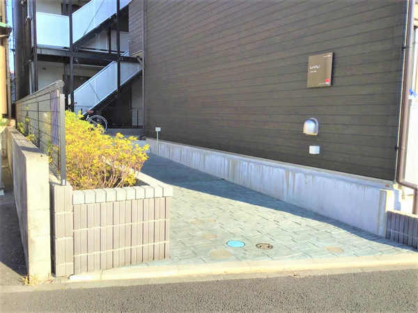 19/21 エントランス