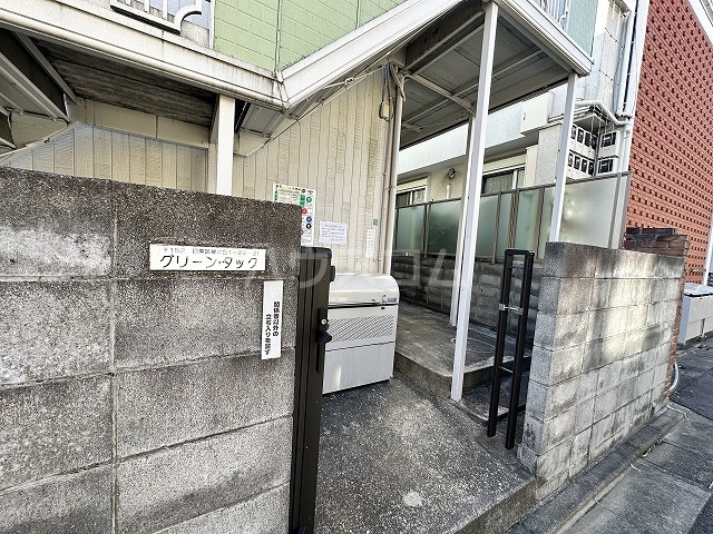 21/29 エントランス