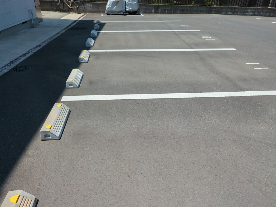 25/27 駐車場