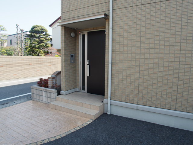 22/30 エントランス