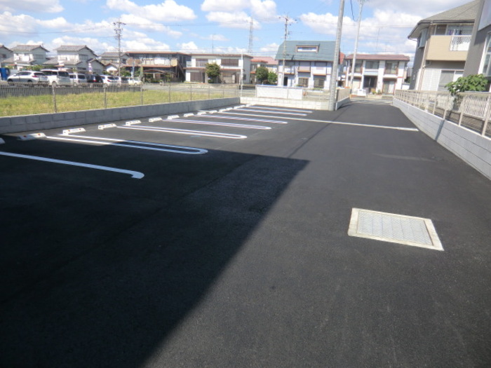 23/30 駐車場