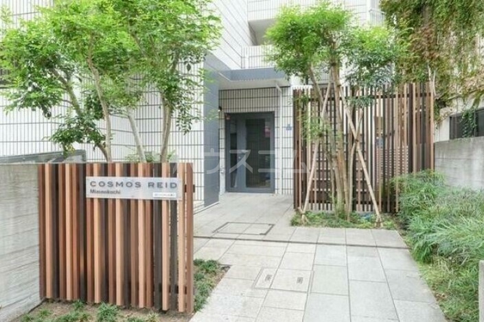 15/25 エントランス