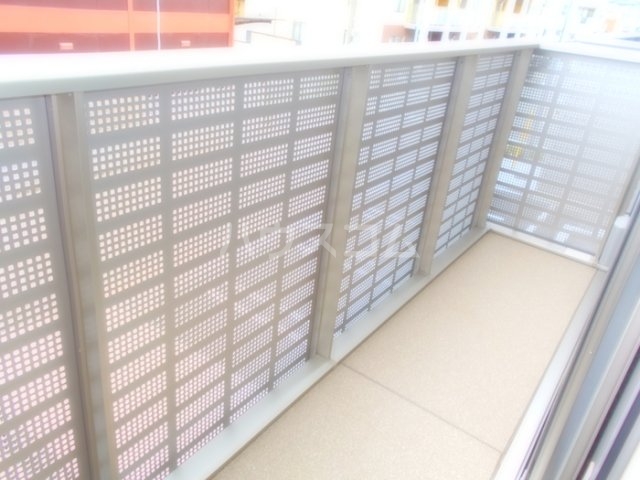 19/27 バルコニー