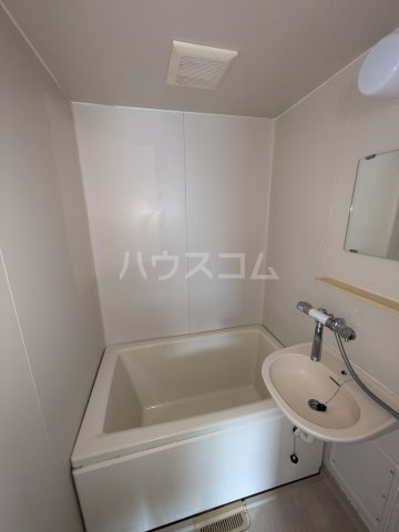 13/22 浴室