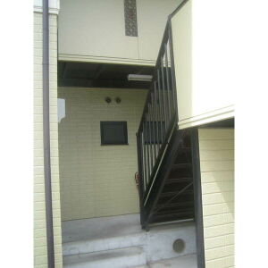 26/30 エントランス