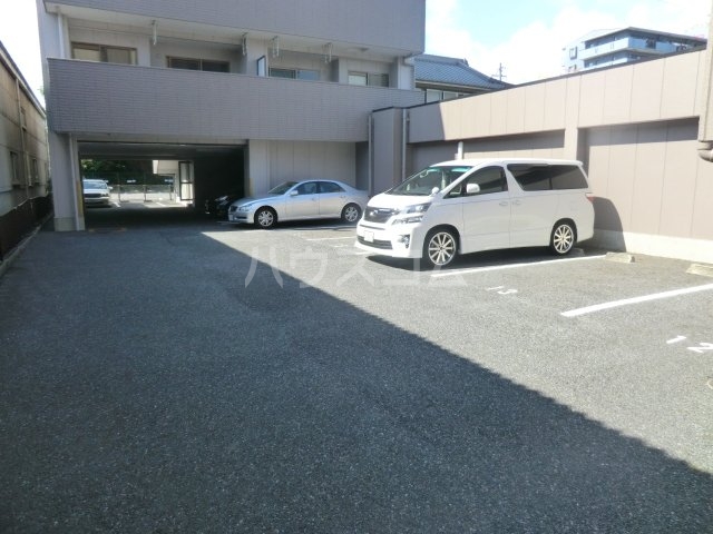 21/29 駐車場