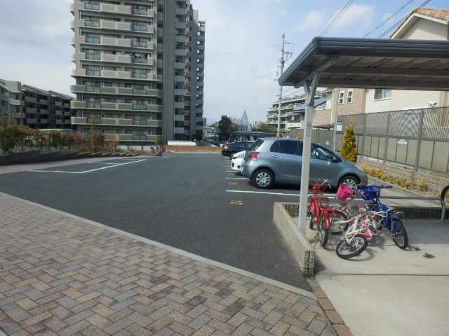 22/30 駐車場