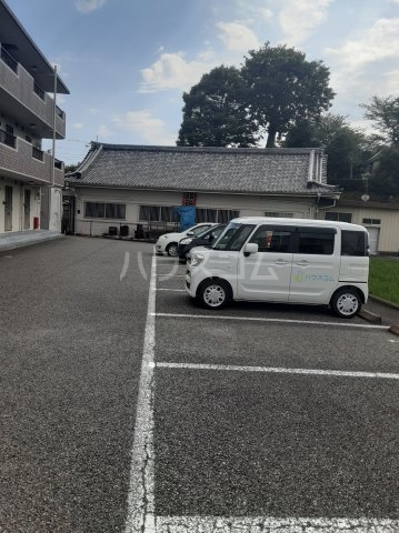 16/21 駐車場