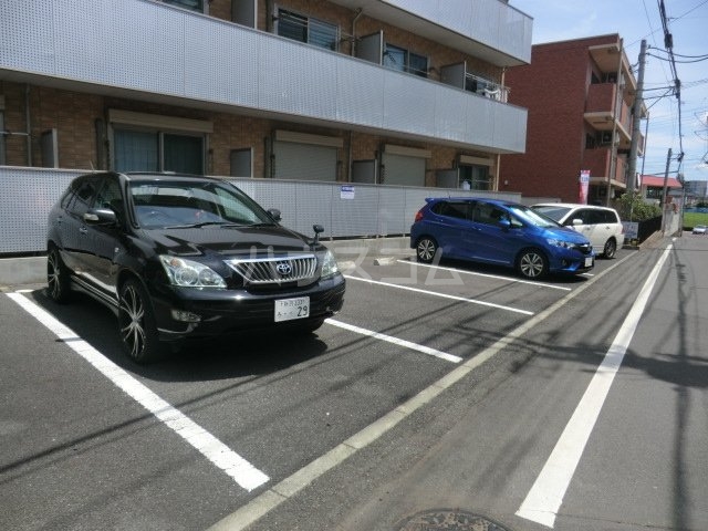 23/30 駐車場