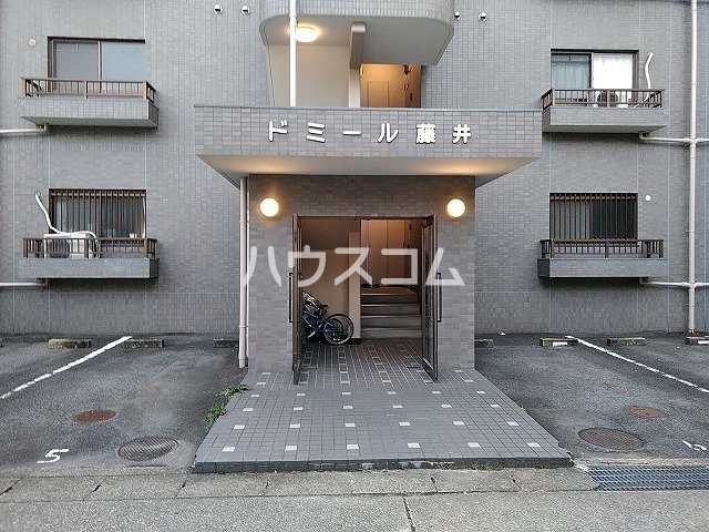 13/17 エントランス