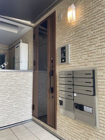 26/30 エントランス