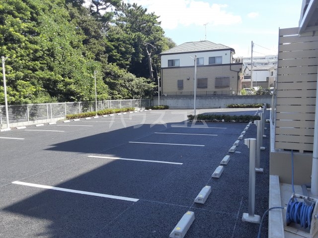 23/30 駐車場