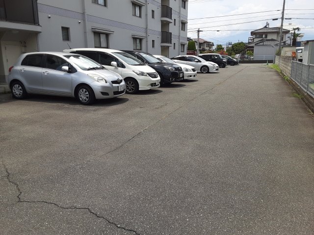 20/23 駐車場