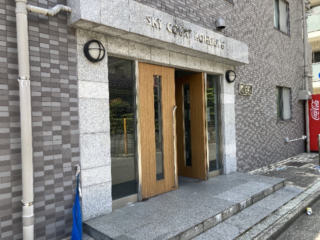 24/30 エントランス