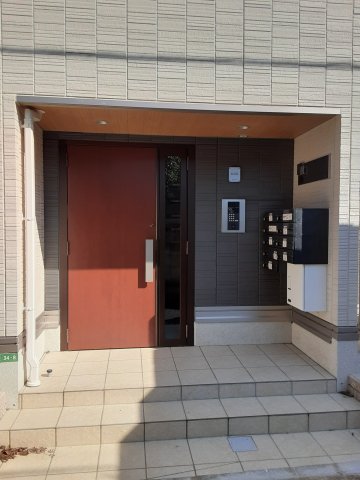 23/26 エントランス