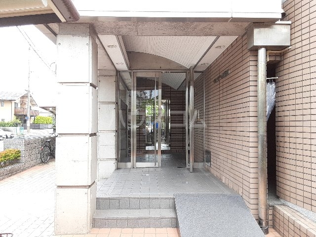 3/4 エントランス