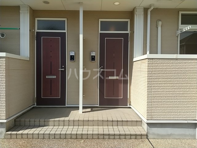 21/30 エントランス