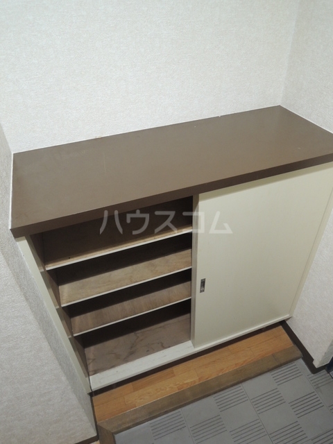 13/30 収納