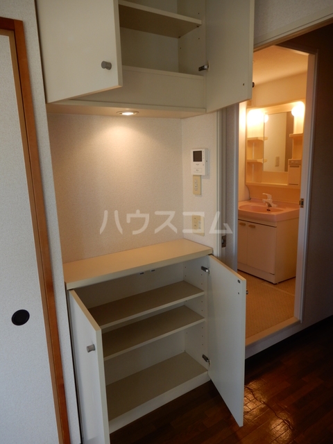 13/30 収納
