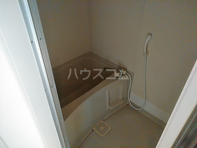 13/28 浴室