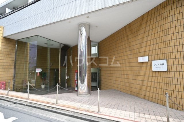 23/29 エントランス