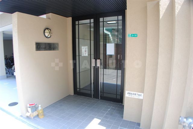 24/30 エントランス